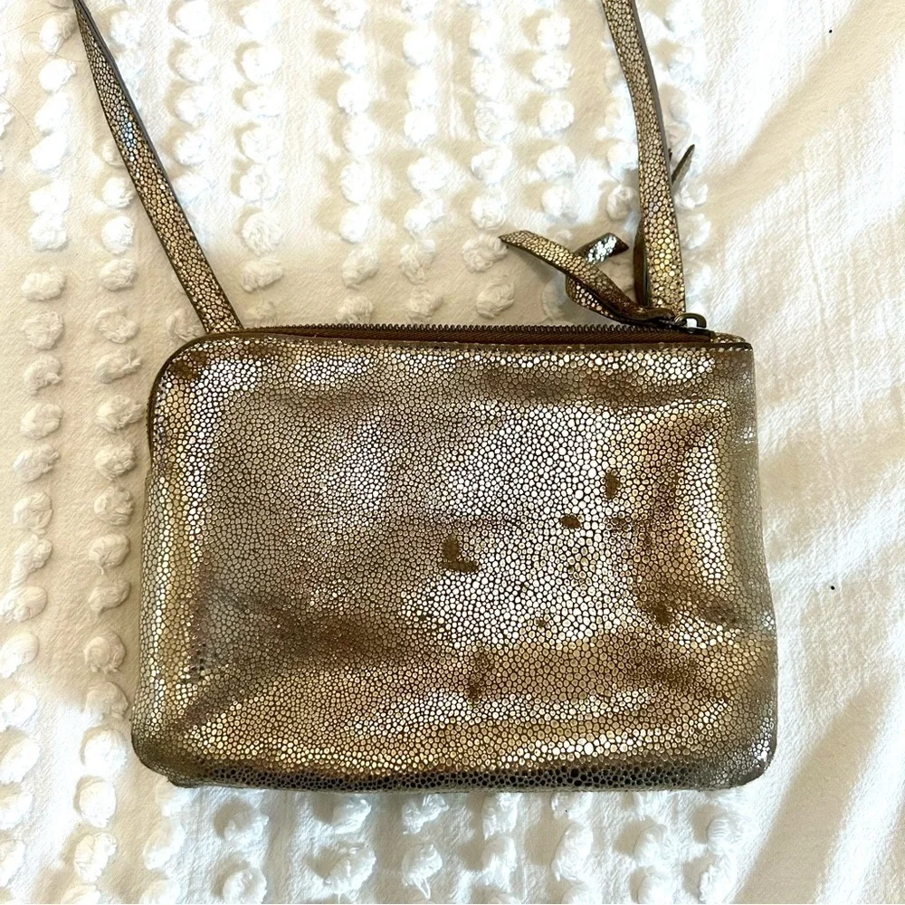 Eileen Fisher Gold Metallic Leather Crossbody Bag - Picture 5 of 12